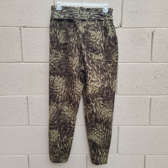Good American | Upgrade Paperbag High Waist Ankle Trousers in Jungle01 Size 6 - Picture 10 of 14